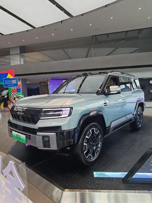 重庆118比亚迪方程豹硬派越野的爆款，英菲尼迪35周年与你共成长